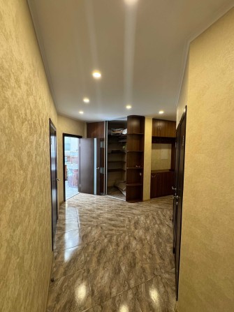 Продаж 2-х кімнатної квартири вул. Драгоманова, 40-Є, 81 кв.м. - фото 1