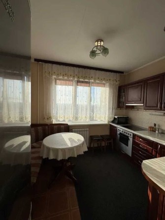 Продам 3 кімнатну видову на Воскресенці - фото 1