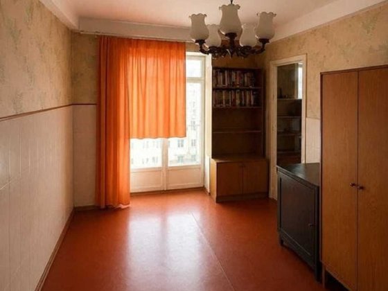 Без комісіі, Продаж 4-х кімнатноі  всього за 55000дол. Березняки, пр-т Тичини,21 Киев