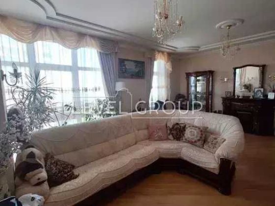 4 кімнатна 140 м.кв. вул Панаса Мирного 17 Печерськ