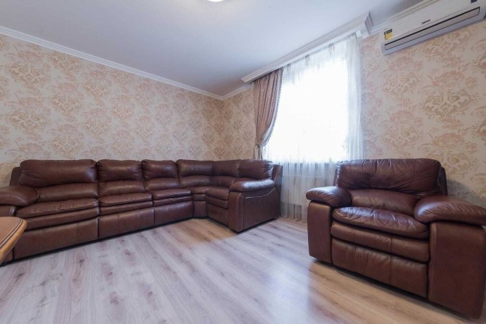 Продаж квартири з ремонтом,меблями,технікою,у ЖК Ліко-Град, метро Виставковий центр. - фото 1