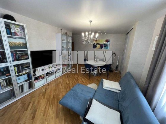 Продаж 3к квартири,  вул. Велика Китаївська 10а, Деміївка