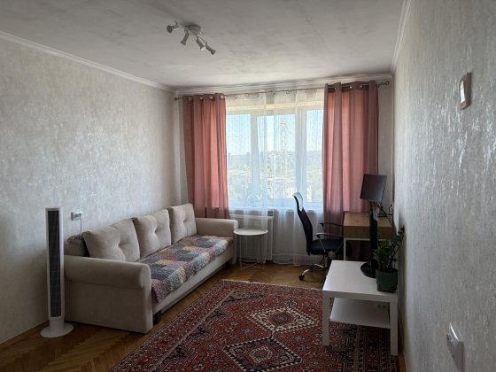 Продаж 3-к квартири
