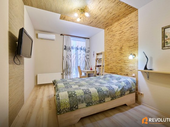 Без комісії. Продаж 3к квартири 83.1м2, ЖК Комфорт Таун, вул. Регенераторна 4к2, Дніпровський р-н, є