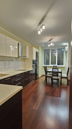 Продаж 3к квартири, Срібнокільська 1, ЖК Корона, метро Позеяки 3хв - фото 1