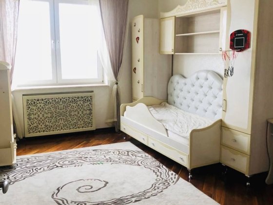Продаж  3к кв вул. Дніпровська набережна, м.Київ