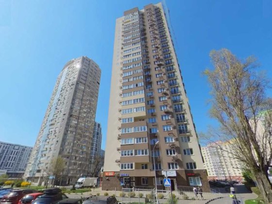 Продам 1-кімнатну квартиру. Вул. Аболмасова, 4А. 2-й поверх. М "Лівобережна" 10 хвилин.  Без комісії