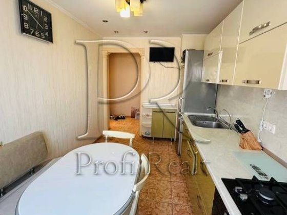 Продаж 3 кімн. квартири за адресою Харківське шосе 51/Нова Дарниця/Харківський