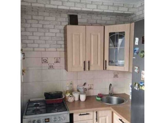 Продам 3к. 59 м.кв., Празька вул. 20