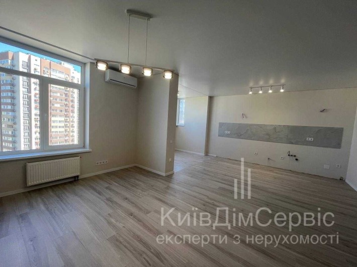Продаж 1 кімнатної квартири студії Микільсько-Слобідська 8 РЕМОНТ Русанівська Гавань - фото 1