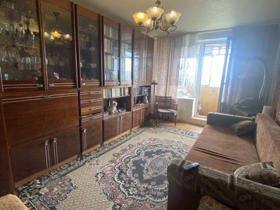Продам 3 кімнатну квартиру Ентузіастів 9 , Русанівка, метро "Лівобережна"