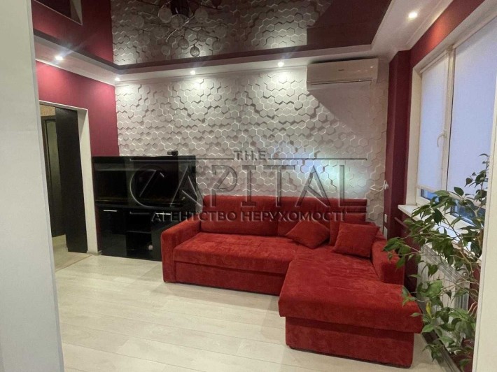 Продаж 3-кімнатної квартири з меблями та технікою - фото 1