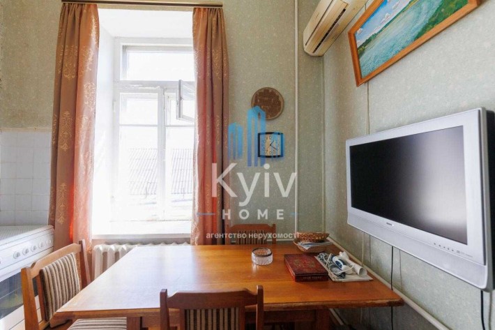 Продаж квартири  у царському будиноку Центр вул. Січових Стрільців - фото 1