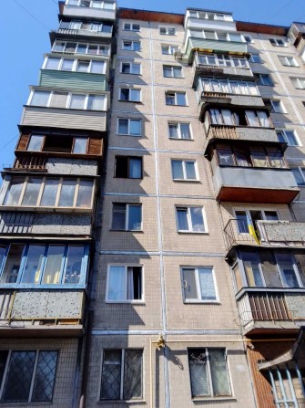 БЕЗ % продам окрему 3-кімнатну квартиру на Соборності (Возз'єднання). - фото 1
