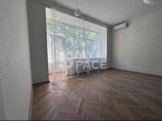 Продаж 4к квартири 127 м² Грушевського 34А Арсенальна Центр Киев