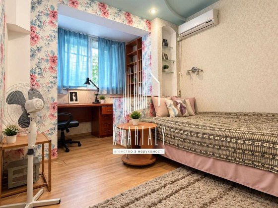 Продаж 3-кімнатної квартири вул. Вербицького, 14 метро Харківська