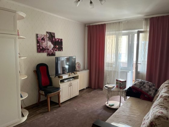 Госпрограми! вул. Ревуцького 7А, продажа 1 кім.