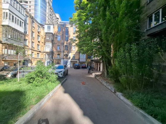 Продаж 3 кімнатної в центрі Києва Киев