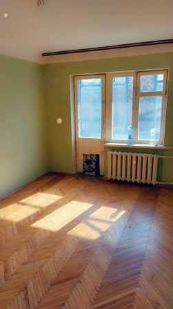 Продам 2-кімнатну на Вітряних Горах - фото 1