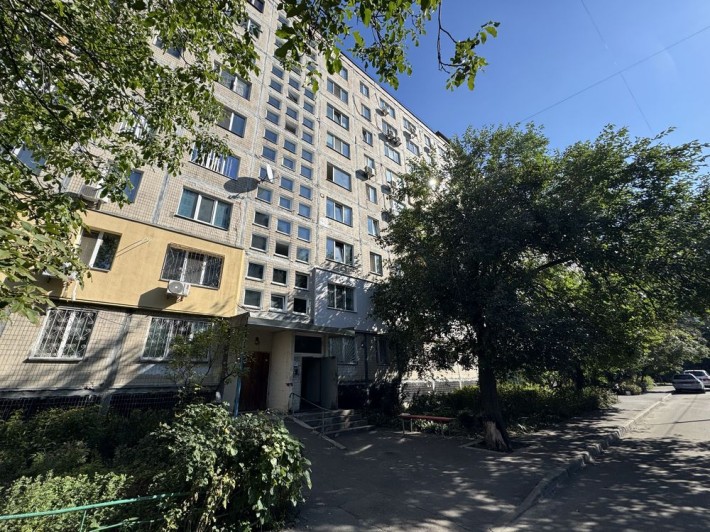 Продаж 2к квартири на Куренівці. Автозаводська 41. Без %. - фото 1