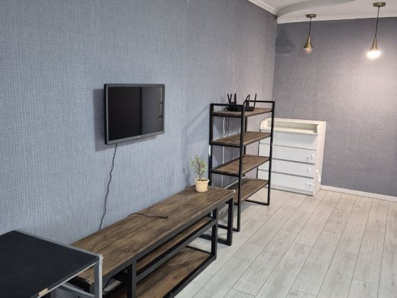 Продаю 1 кімнатну  квартиру 41 м² по вулиці Симиренка 34 ,ВСЕ ЗАЛИШАЄТЬСЯ!