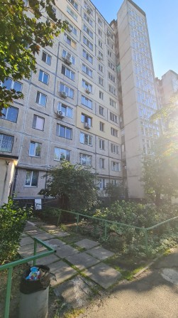 Продаж 2к.квартири,47 м. кв. вул.Попова 8.метро Лісова - фото 1