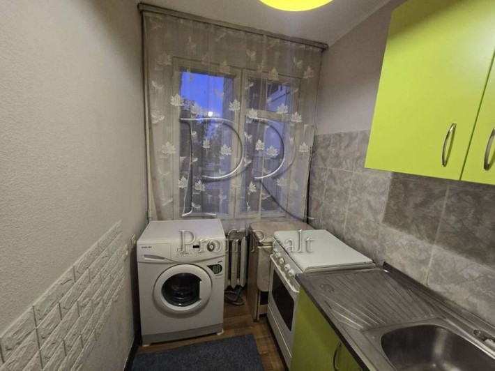 Продаж 1- кімн. квартири за адресою пр-т Лісовий,21 ст.метро  Лісова - фото 1