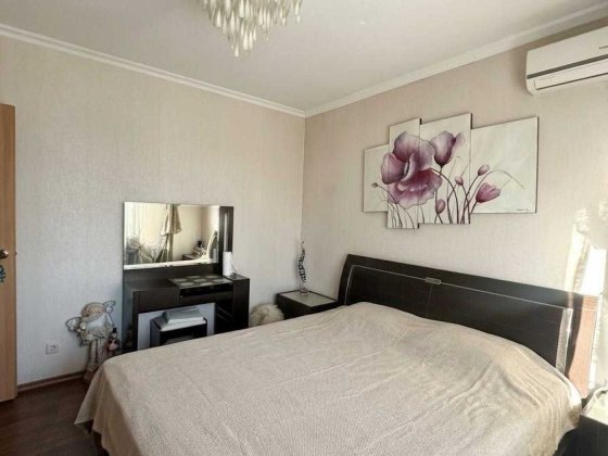 Продаж Велика 4-х кімнатна Квартира 112 м2,  вул. Олександри Екстер, 9А, Троєщина