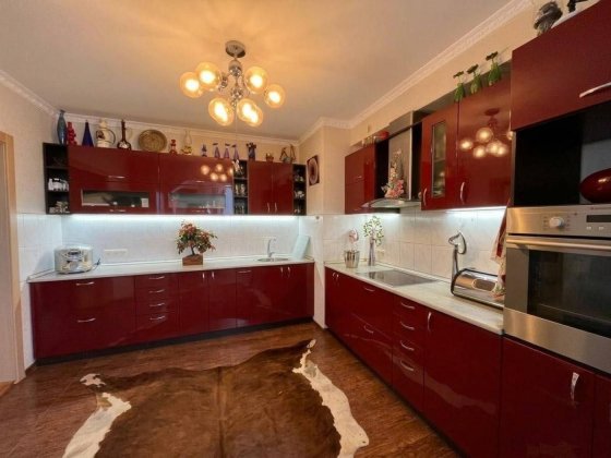 Продам 4к квартиру по вул. Олександри Екстер (Марини Цвєтаєвої), 9А