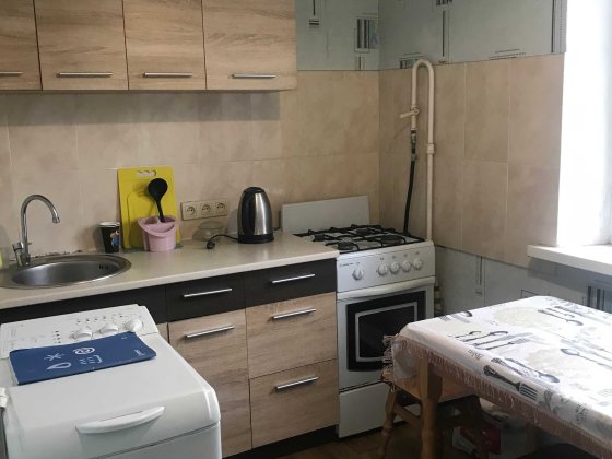 Борщаговка (центр) ул. Василя Доманицького 1-Б, продам 2-х ком. квартиру с мебелью+ быт.техника. Киев