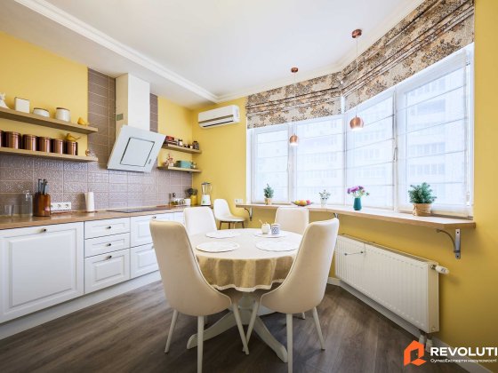 Без комісії. Продаж 3к квартири 82.5м2, вул. Освіти 16-А Солом'янський р-н Киев