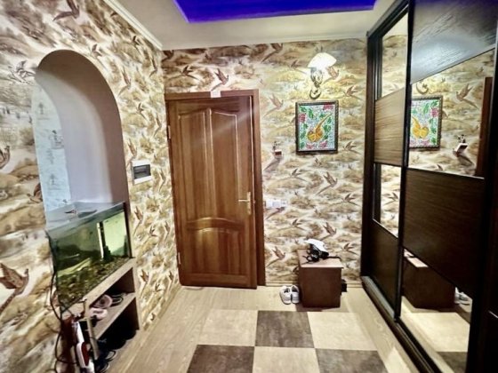 Продаж 3к квартира  98м2 метро   Академмістечко  Озеро Ліс