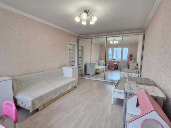 Без %. Продаж 2-х квартири на Смілянській, 17