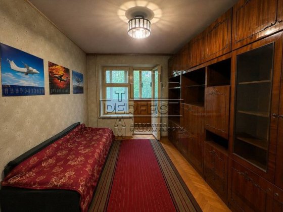 Продаж 4к квартири Святошинська 6 / Святошинская 6