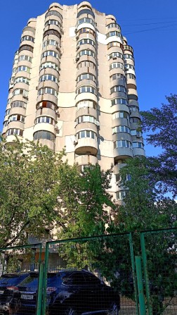 Сучасна квартира на Оболонський площі - фото 1