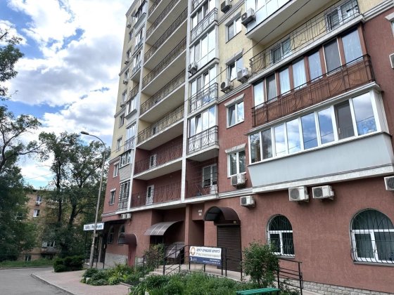 Продаю 2-х квартиру 53 на Куренівці, цегляний будинок 2010 року побудови