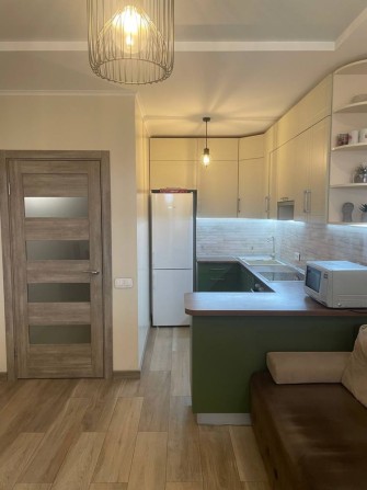 Продаж 1к квартири Сім'ї Кульженків 31А, ЖК Яскравий метро "Мінська", "Героів Дніпра" - фото 1