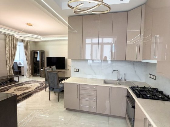 Продаж 2 кімнатної квартири з ремонтом вул. Польова, Караваєві Дачі, Соломянський район