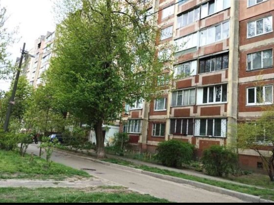 Продається 1-к, 3/9, 36 м2,   Вахтанга Кікабідзе 4