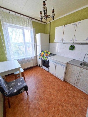 Продається роздільна 1-к квартира на Виноградарі - фото 1