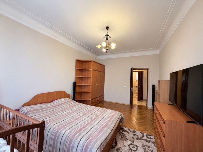 Продаж 2-к квартири, 62м2. Солом'янський р-н. вул. Антонова, Севастопольська площа - фото 1