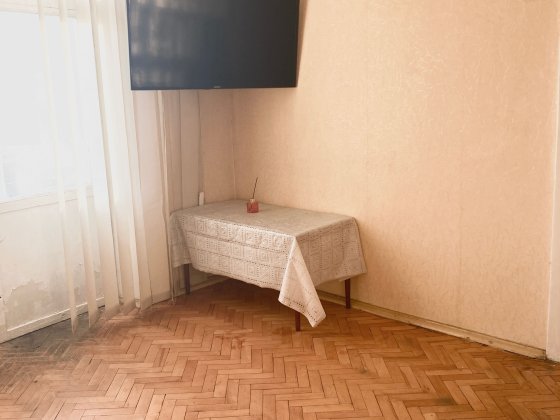 Сонячна 1-кімнатна кв. на Лісовому масиві Вул. Кубанської України, 20 Пл:22 м² /11 м² / 5 м² 5 повер
