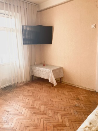 Сонячна 1-кімнатна кв. на Лісовому масиві Вул. Кубанської України, 20 Пл:22 м² /11 м² / 5 м² 5 повер - фото 1