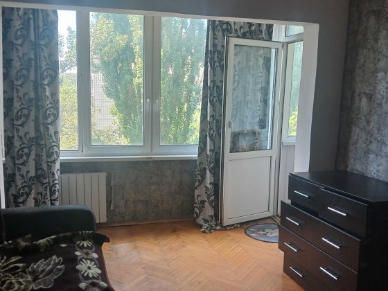 Продам 1-у "Чешку" на Щербаківського 49д