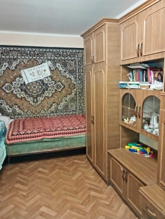 Продам 2-х кімнатну кв.Василя Порика 15 А Виноградар М.Мінська,Нивки - фото 1