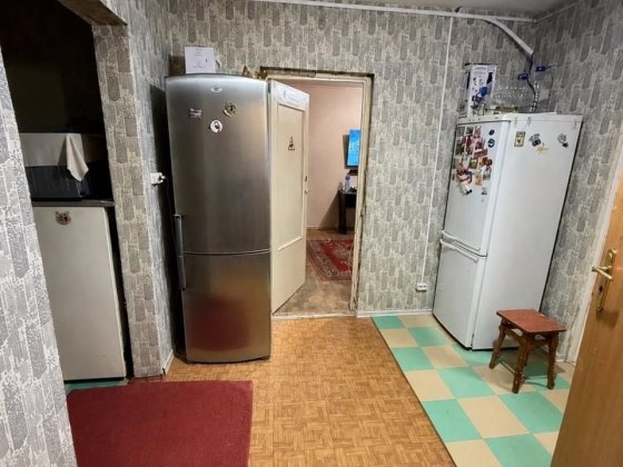Продам 3 к.кв. по вул. Леоніда Бикова 4,  Деснянський район.