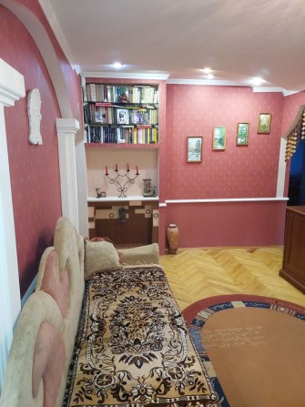 Продам 3-х кімнатну квартиру - фото 1