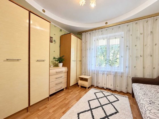 Продаж 2-к квартири на 2 поверсі 55м2 /ТЦ «Фестивальний» / Деснянський район/ Червоної Калини, 40