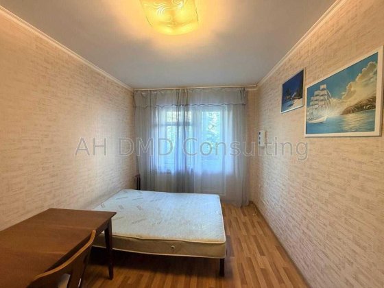 Продаж 1-кімнатної квартири по вул. Закревського, 19-В. Метро Чернігівська.