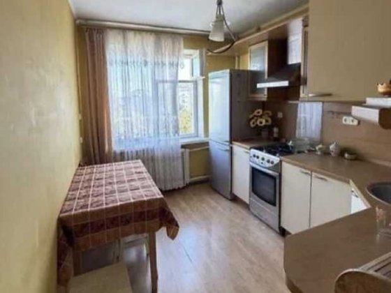 Продаж 2к квартири вул. Шовкуненка 5, Солом'янський р-н м. Вокзальна Державні програми